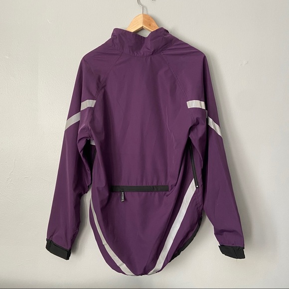 🛑SOLD🛑Running Room Windbreaker - Picture 2 of 6